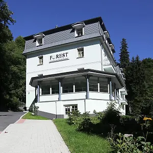 https://parkhotel-forest.marianskelaznehotels.net